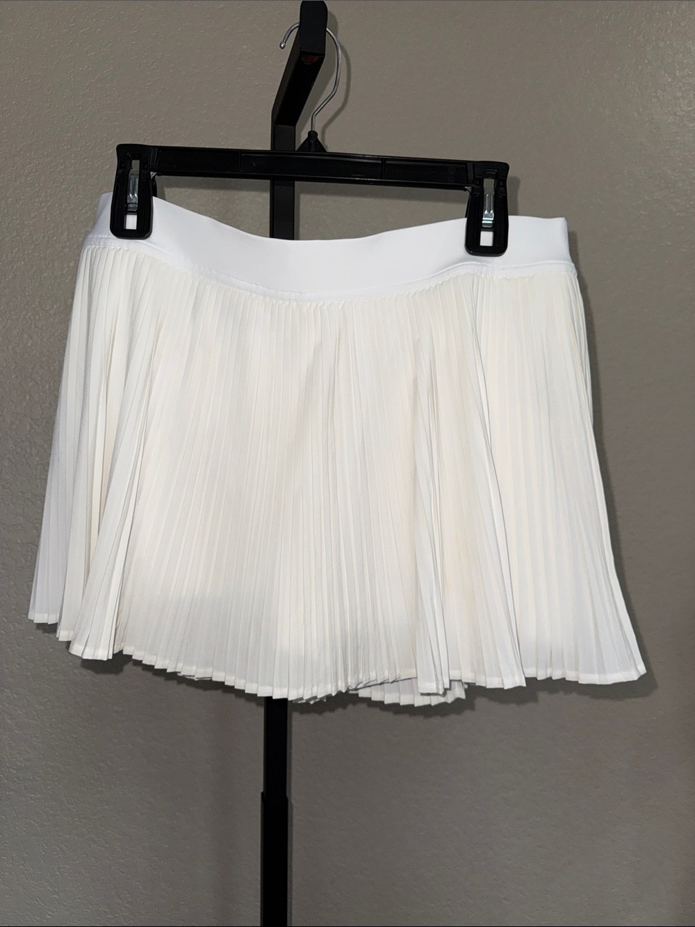 Lululemon White Pleated Skort - NWOT